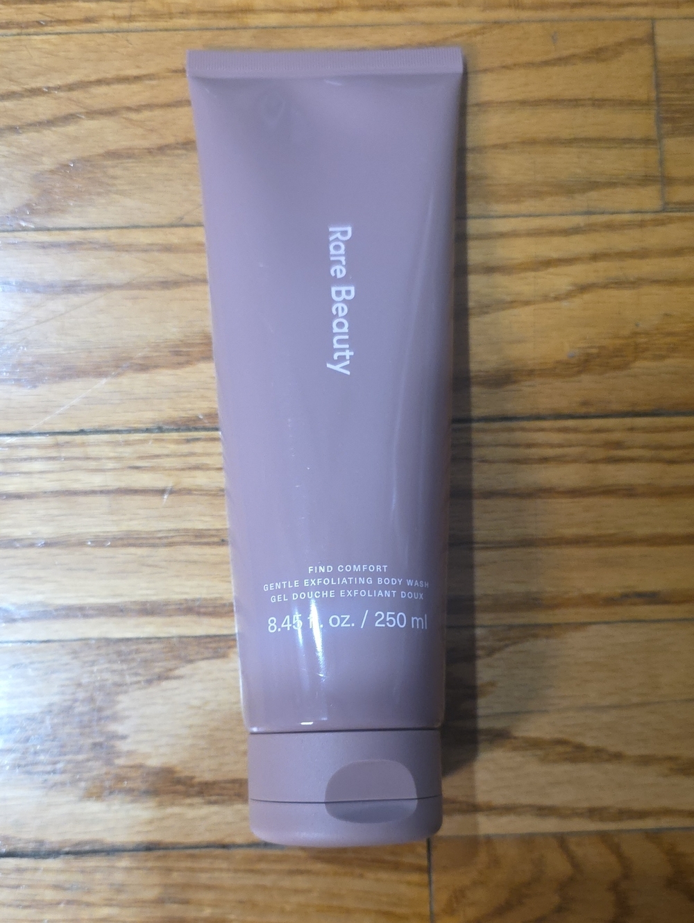Rare Beauty Find Comfort Gentle Exfoliating Body Wash